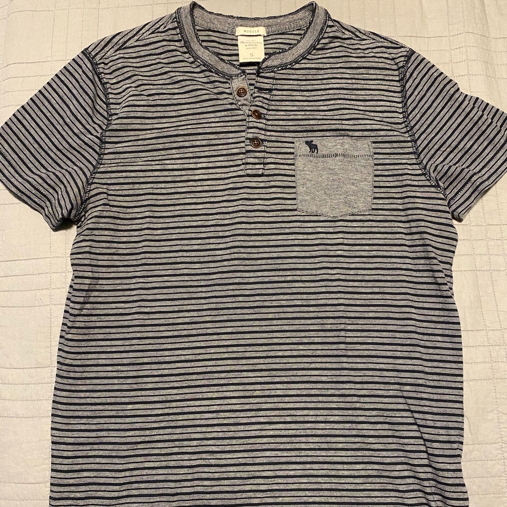 Abercrombie & Fitch Henley shirt